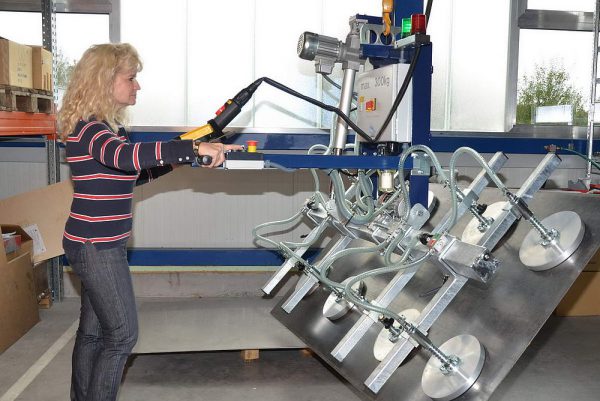 90° Pivoting Vacuum Lifter